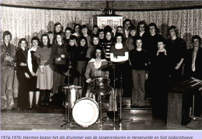 Als drummer in Jongerenkoor El Qahal uit Hengevelde 1971-1974